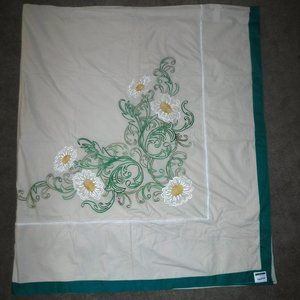 NWT AARONG Bangladesh Daisy Embroidered King Size Bed Coverlet Cover 112" x 96"